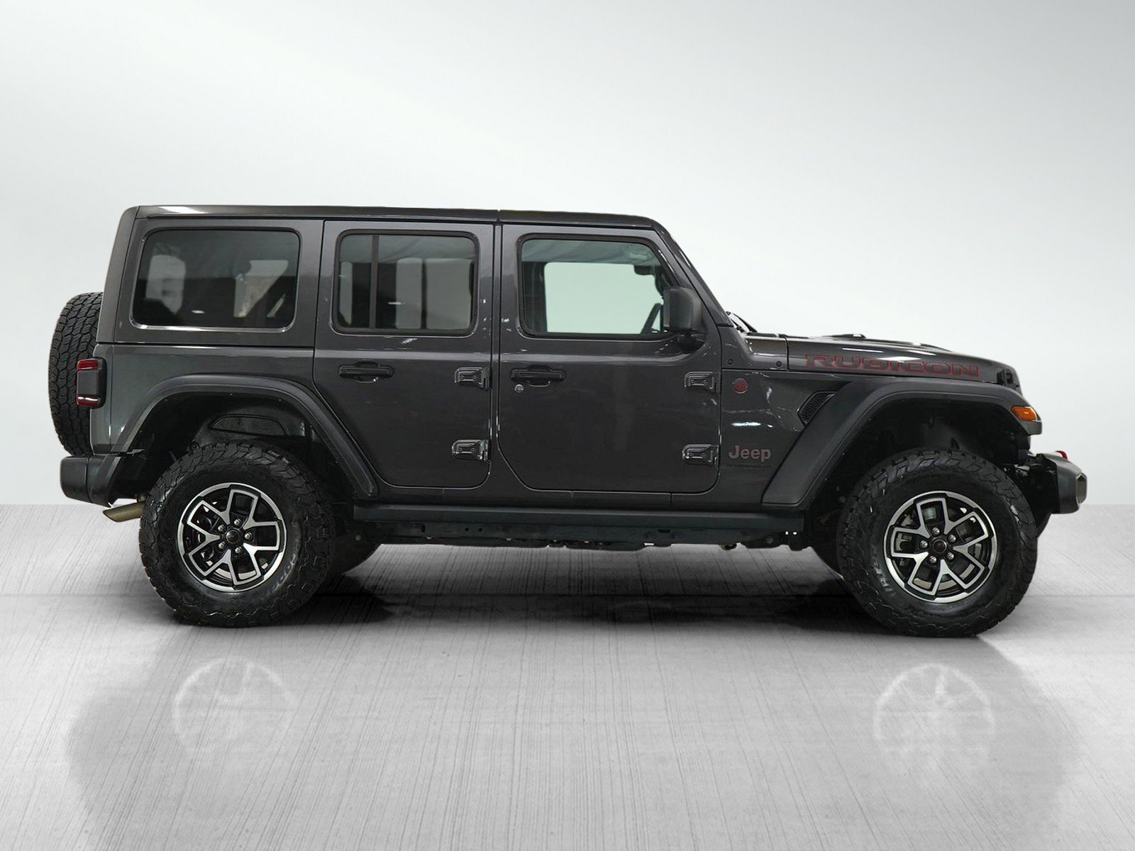 Used 2025 Jeep Wrangler Unlimited Rubicon w/ Convenience Group AWD/4WD image 6
