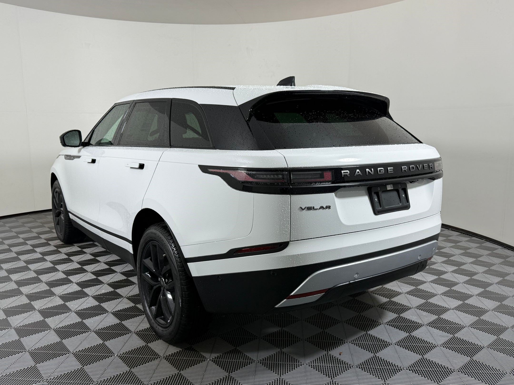 New 2026 Land Rover Range Rover Velar S AWD/4WD image 3