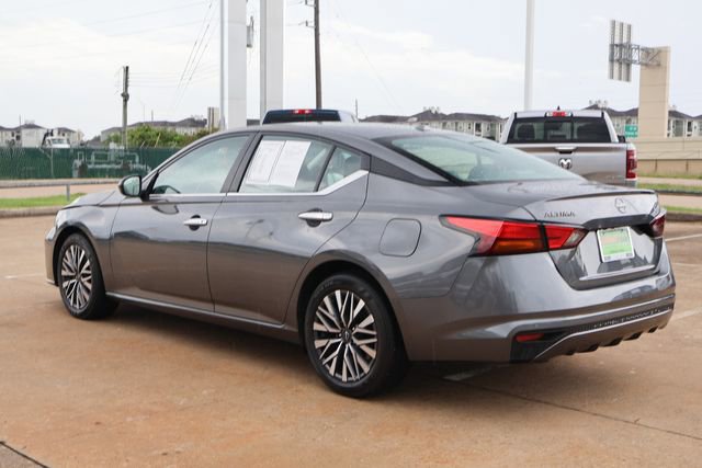 Used 2025 Nissan Altima 2.5 SV FWD image 4