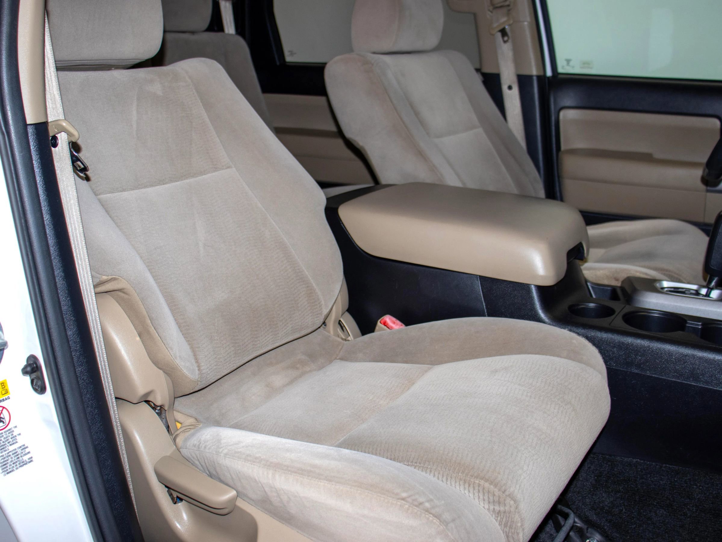 Used 2014 Toyota Sequoia SR5 RWD image 16