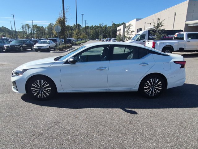 Used 2025 Nissan Altima 2.5 SV FWD image 8