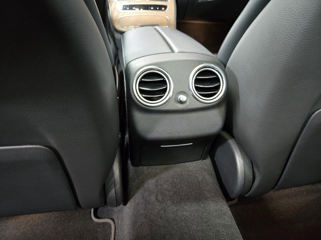 Used 2022 Mercedes-Benz E 350 4MATIC Sedan image 41