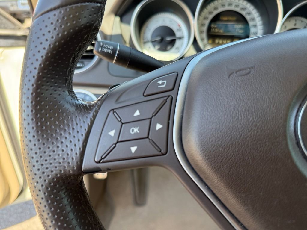 Used 2012 Mercedes-Benz C 250 Coupe image 21
