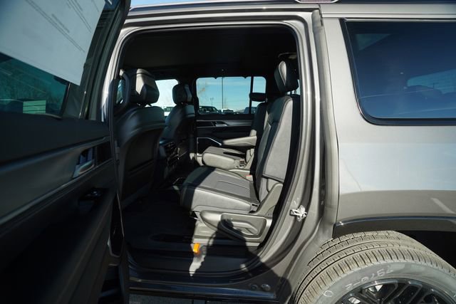 New 2026 Jeep Grand Wagoneer Limited image 13