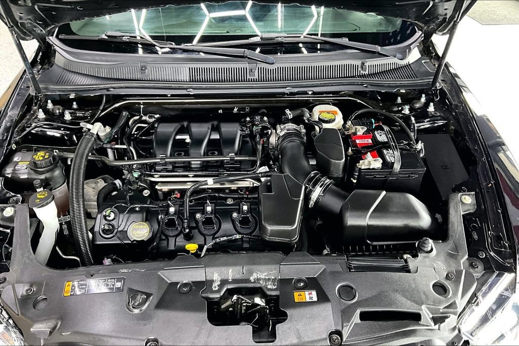 Used 2018 Ford Taurus SEL FWD image 30