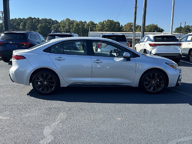 Certified 2024 Toyota Corolla SE FWD image 9