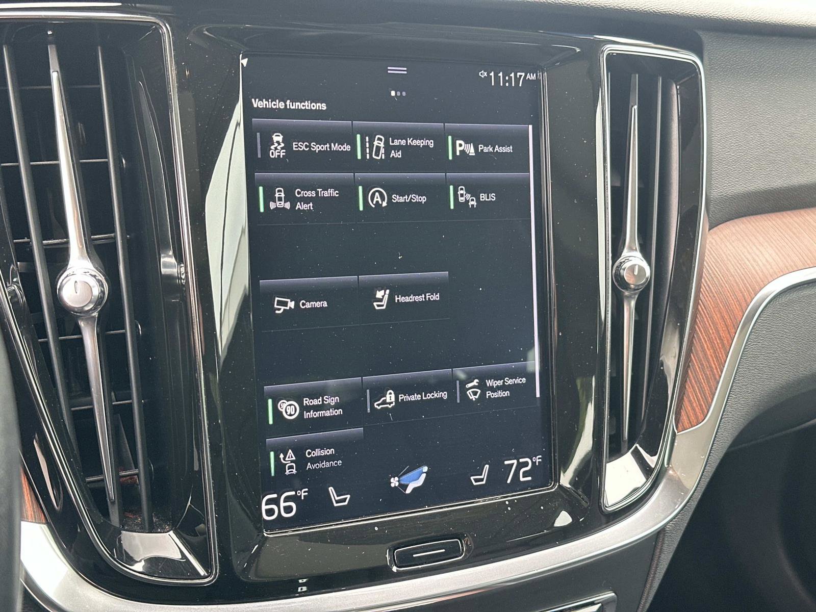 Used 2019 Volvo S60 T5 Momentum w/ Premium Package image 11