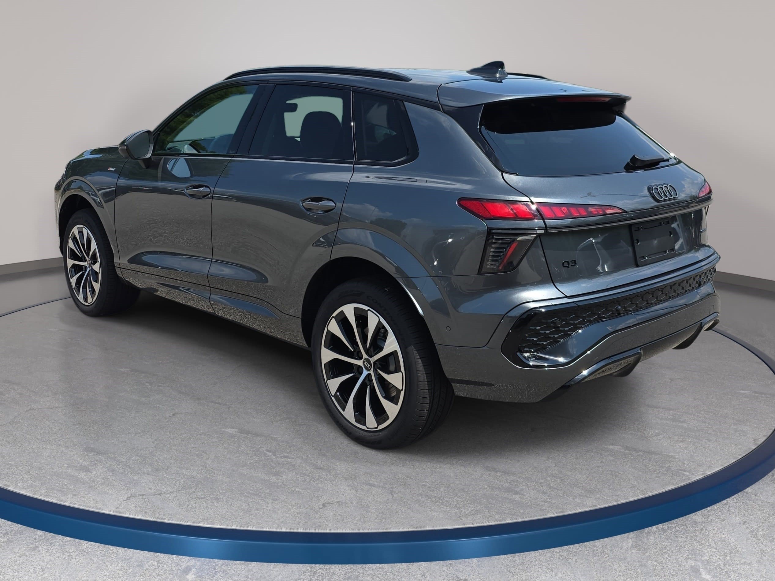 New 2026 Audi Q3 quattro 2.0T AWD/4WD image 8