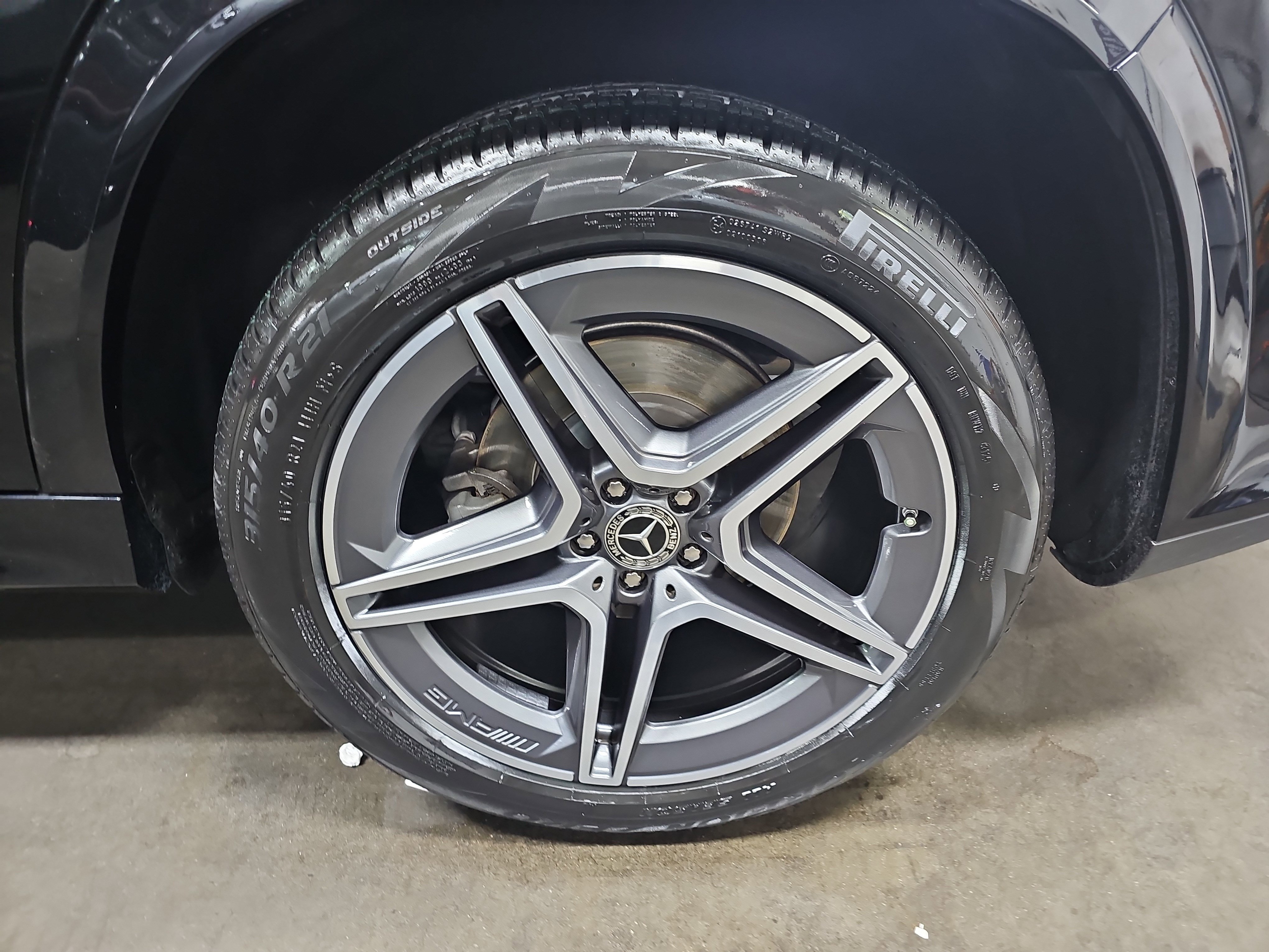 Used 2024 Mercedes-Benz GLS 450 4MATIC image 37