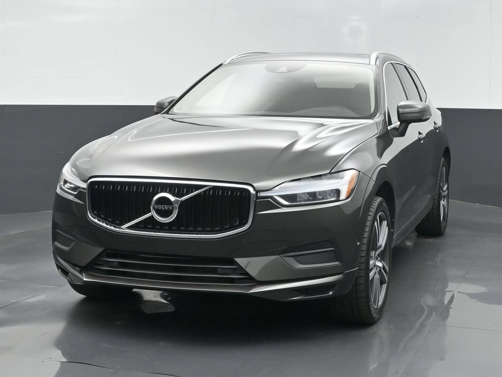 Used 2018 Volvo XC60 T5 Momentum w/ Vision Package AWD/4WD image 2