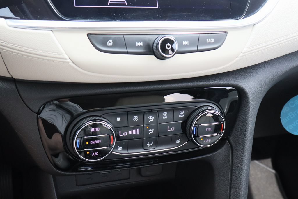 Certified 2022 Buick Encore GX Essence w/ Experience Buick Package FWD image 16