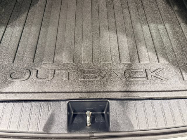 Used 2018 Subaru Outback 2.5i Limited AWD/4WD image 22