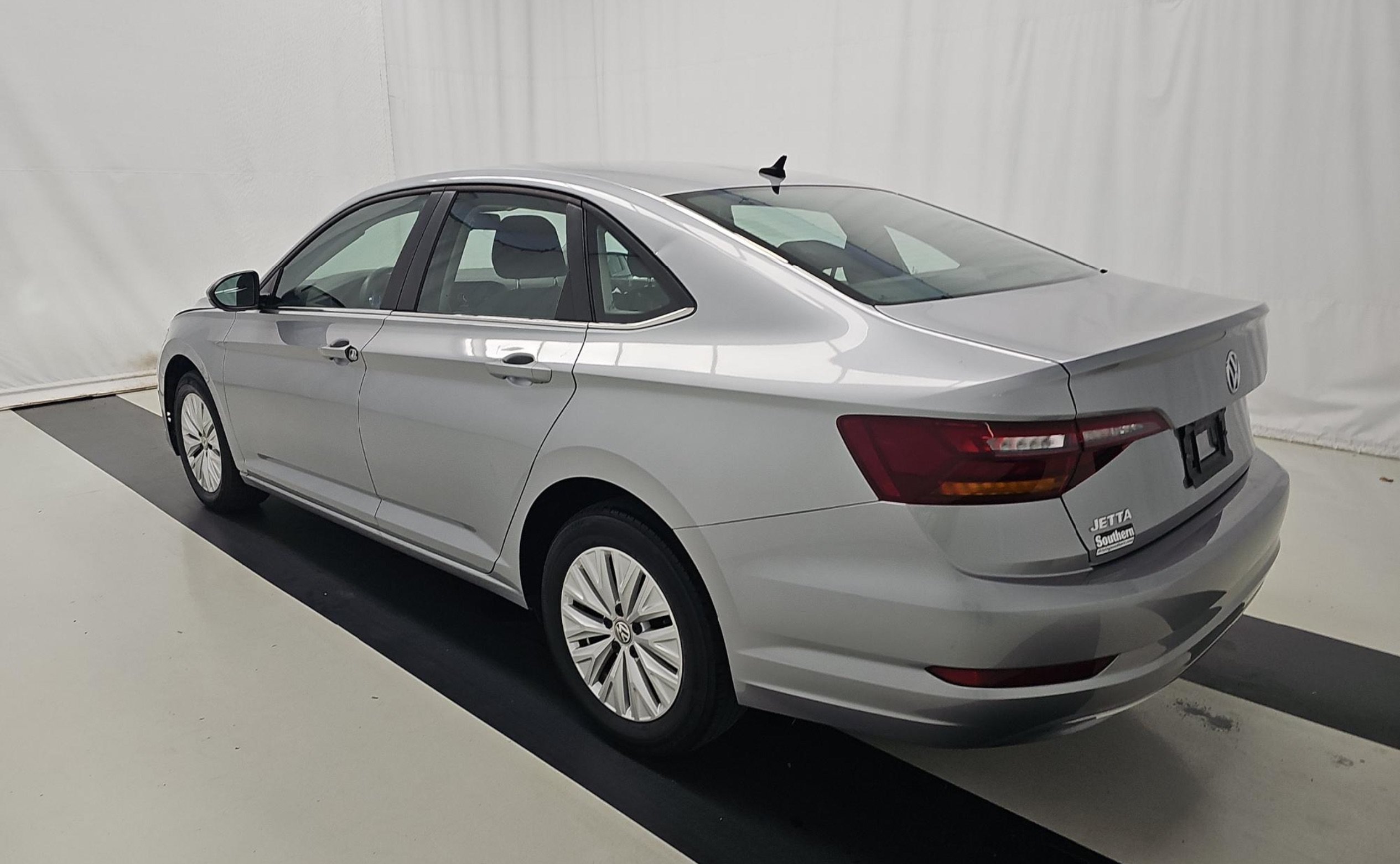 Used 2019 Volkswagen Jetta S w/ Driver Assistance Package FWD image 4