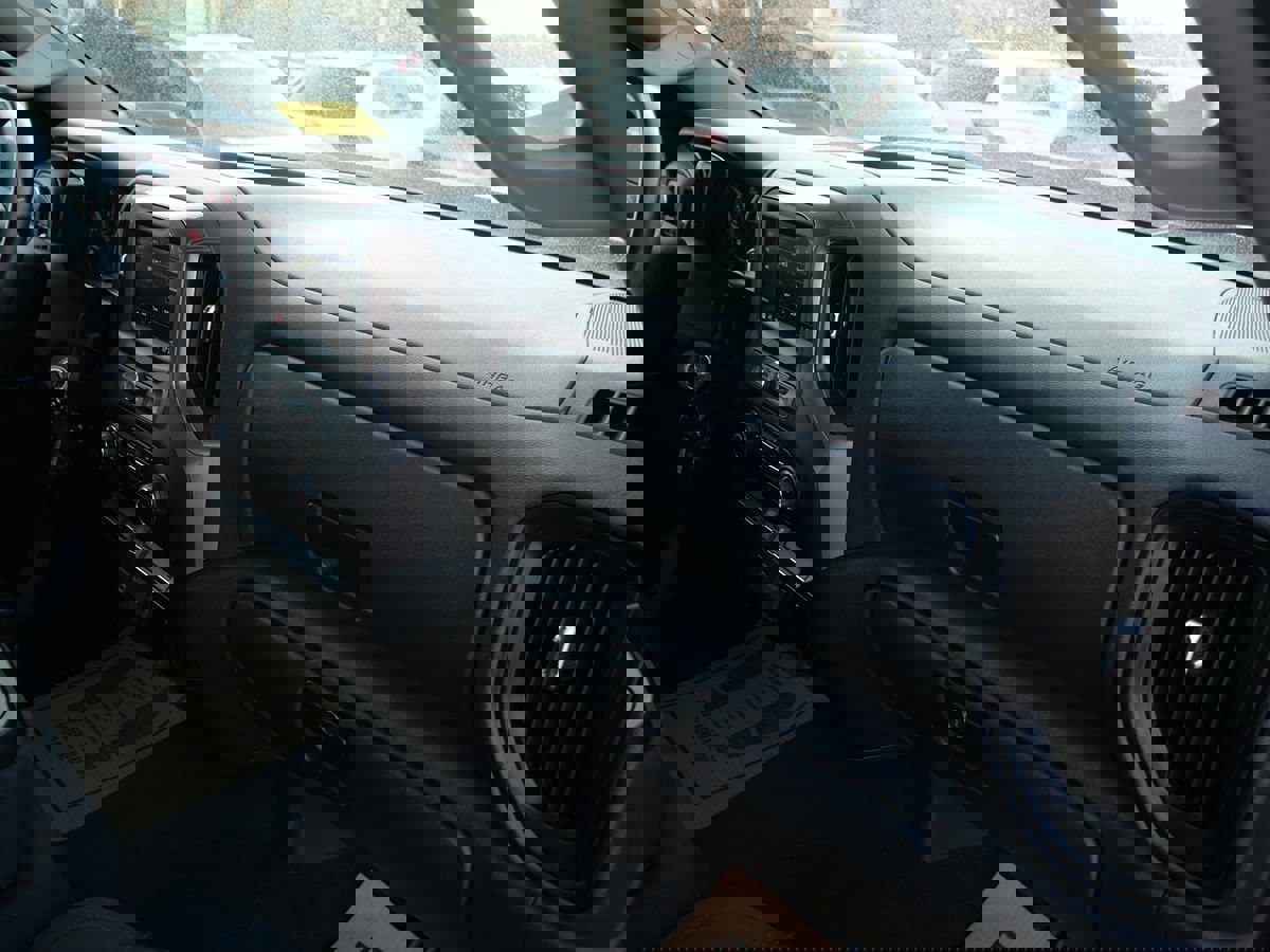 Used 2020 Chevrolet Silverado 1500 Custom w/ Custom Value Package image 29