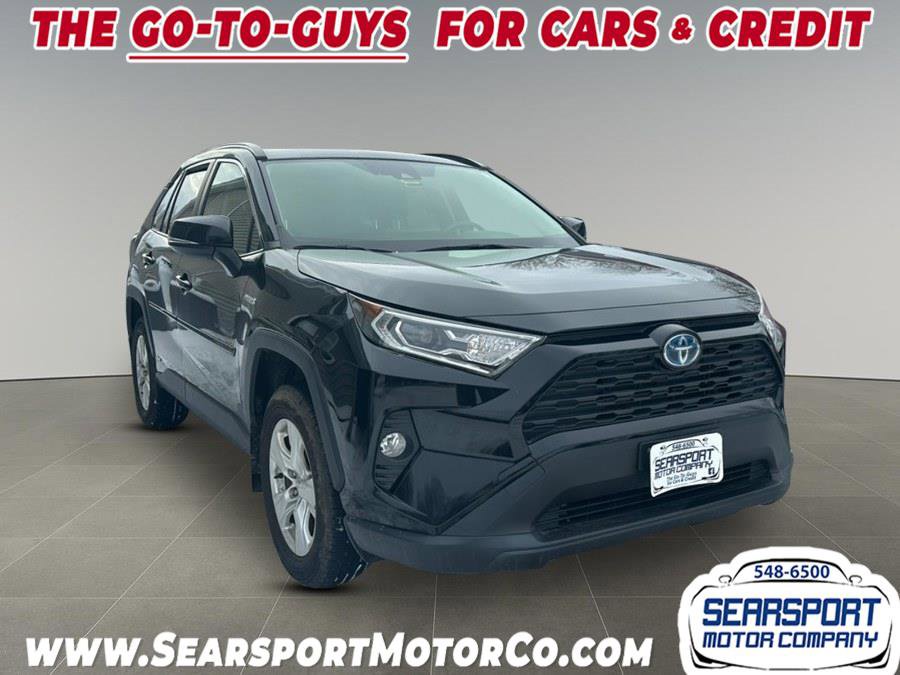 Used 2020 Toyota RAV4 XLE image 3