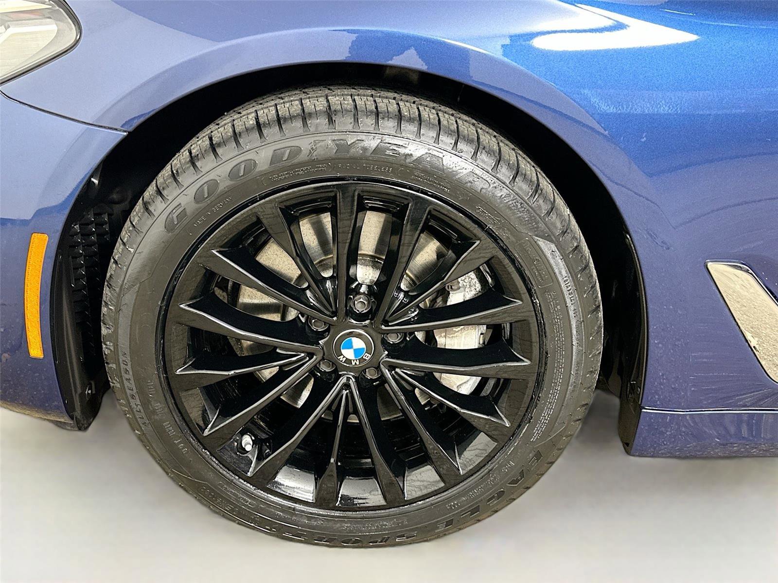 Certified 2023 BMW 530i xDrive w/ Convenience Package image 32