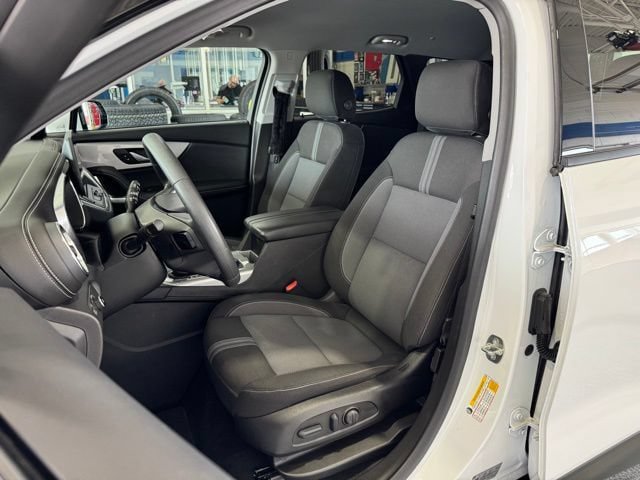 Used 2023 Chevrolet Blazer LT FWD image 25