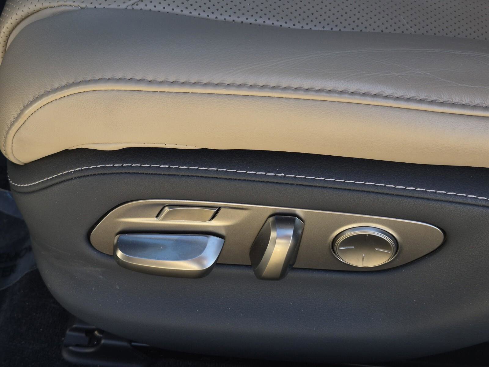 Used 2021 Lexus LS 500 image 28