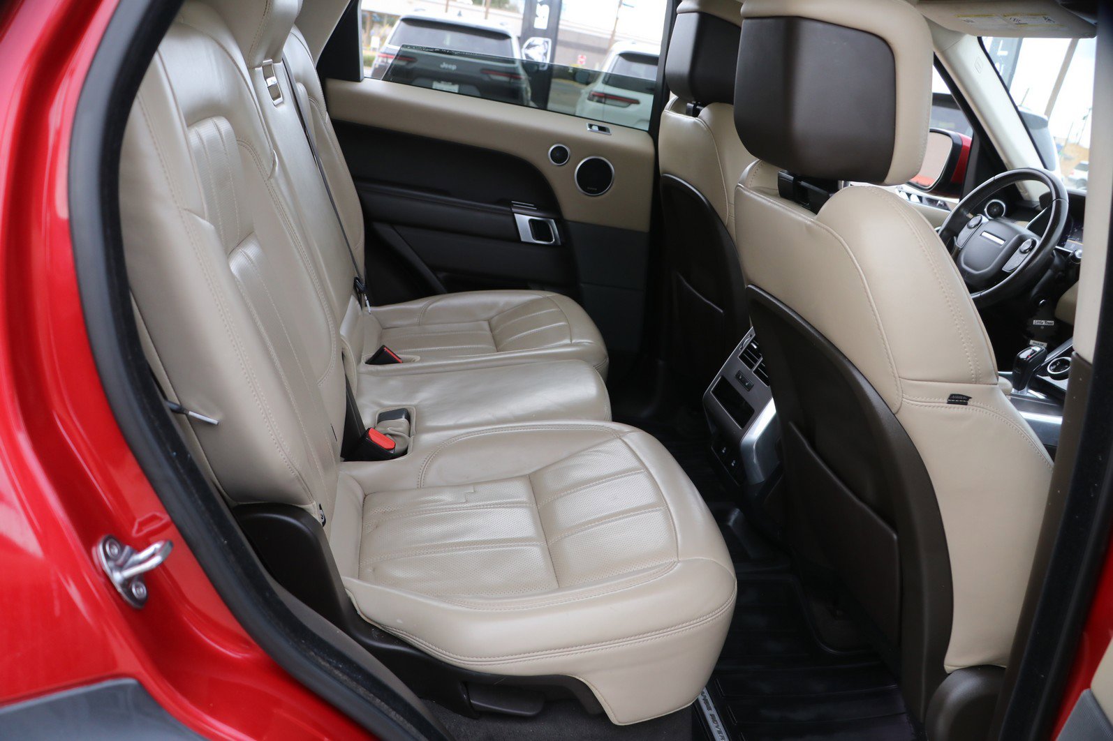 Used 2019 Land Rover Range Rover Sport HSE image 32