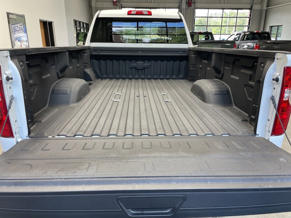 Used 2025 Chevrolet Silverado 2500 LT image 9