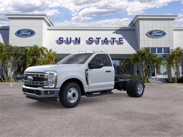 New 2025 Ford F350 XL w/ XL Chrome Package RWD image 3