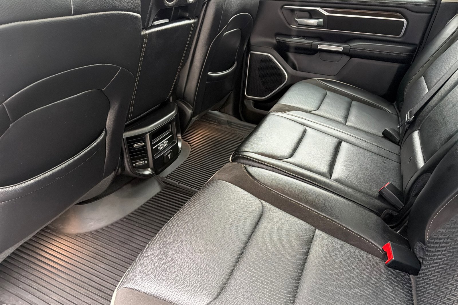 Used 2022 RAM 1500 Laramie image 11