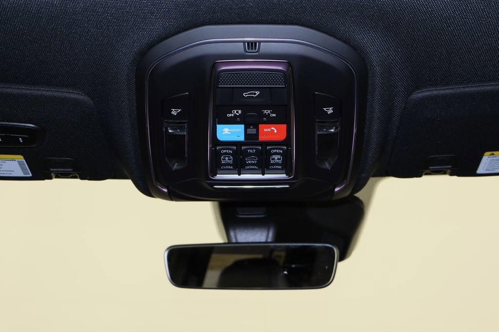 New 2025 Jeep Grand Cherokee Limited image 27