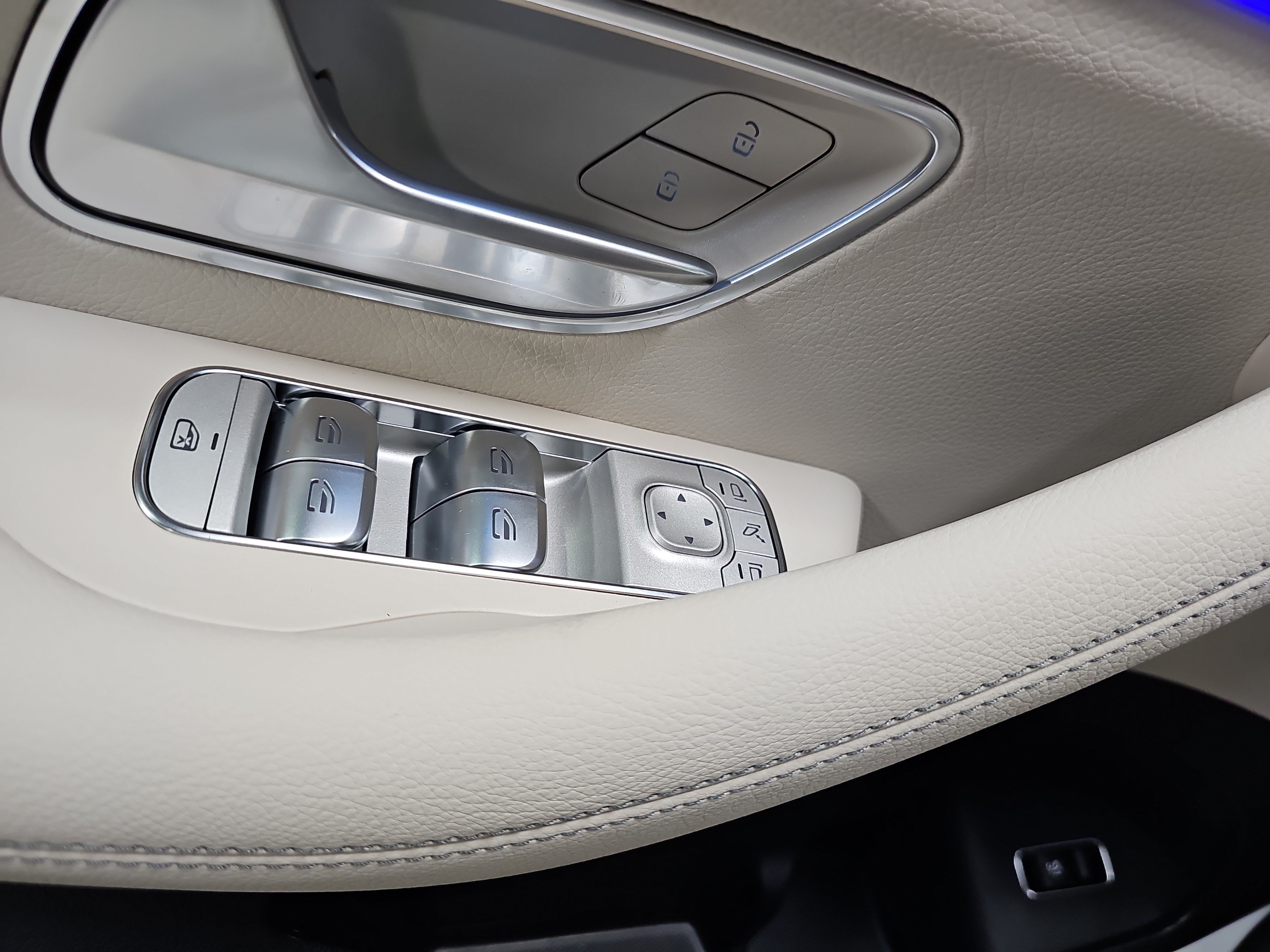 New 2026 Mercedes-Benz GLS 450 4MATIC image 30