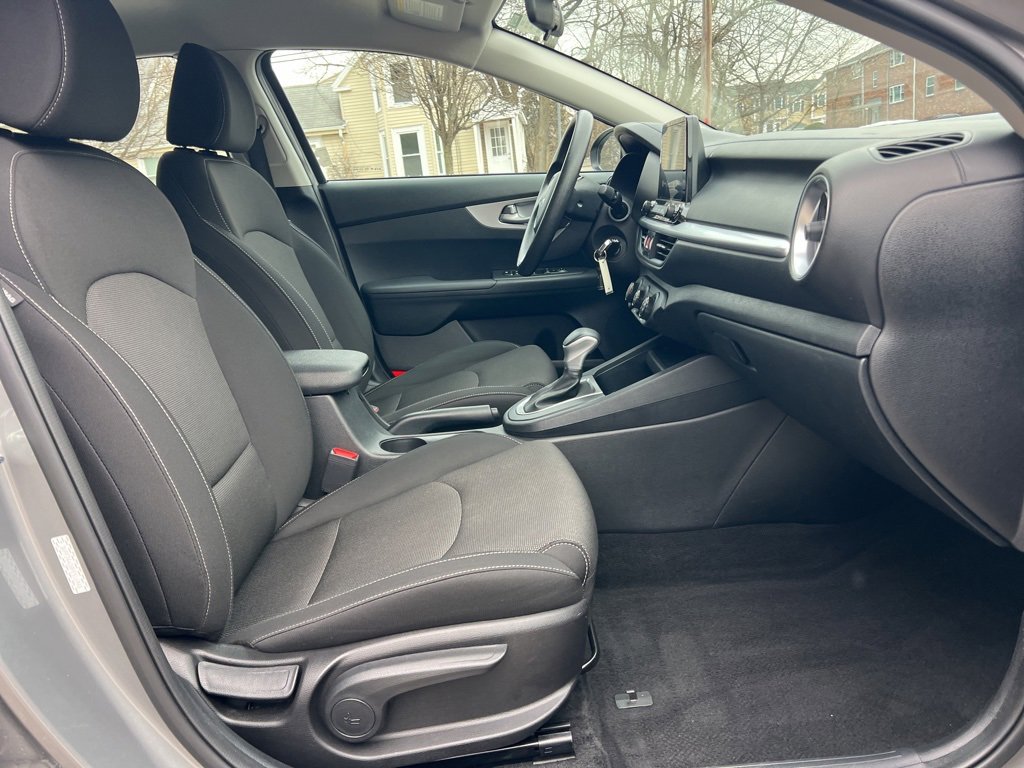 Certified 2023 Kia Forte LXS w/ LXS Technology Package image 24