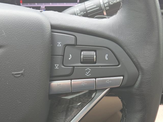 Used 2021 Cadillac Escalade Premium Luxury w/ Driver Assist Tech Package image 17