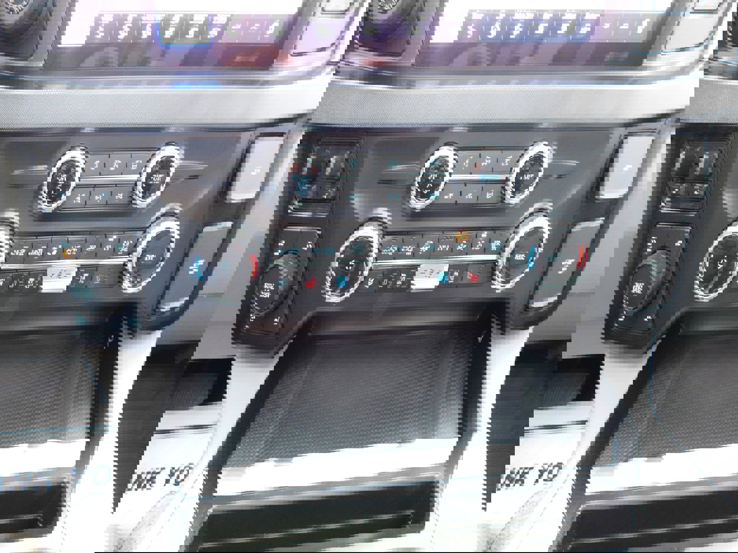 Used 2023 Ford F250 Limited w/ FX4 Off-Road Package image 23