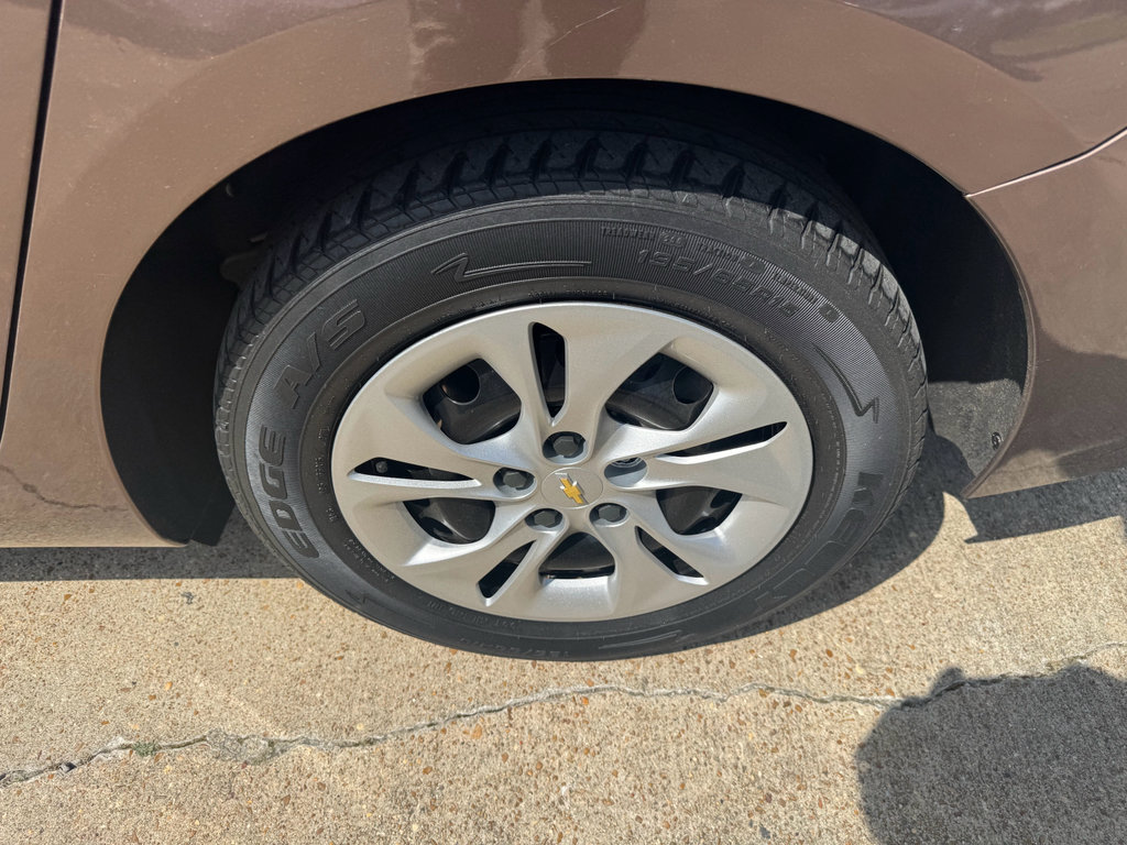 Used 2019 Chevrolet Cruze LS image 10