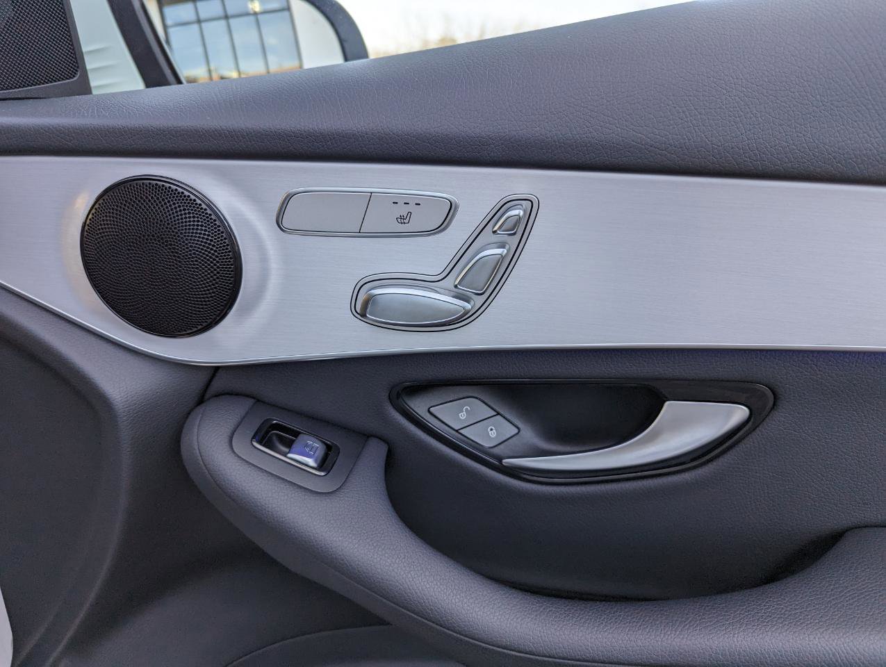 Used 2021 Mercedes-Benz GLC 300 GLC 300 4MATIC SUV image 32