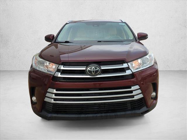 Used 2017 Toyota Highlander XLE video 2