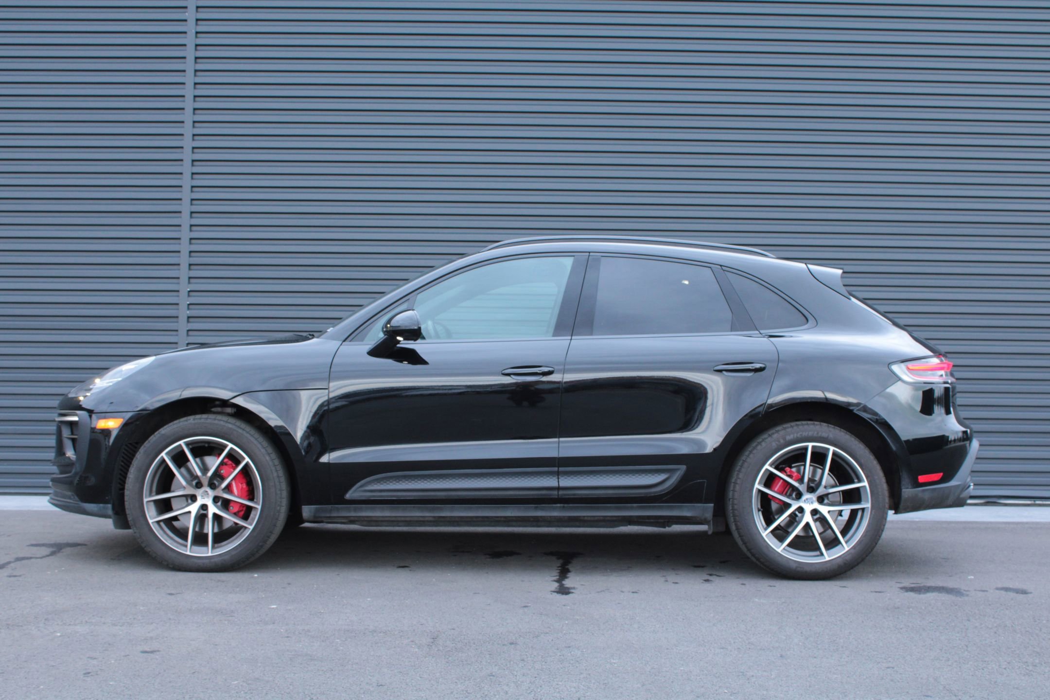 Certified 2023 Porsche Macan S image 2