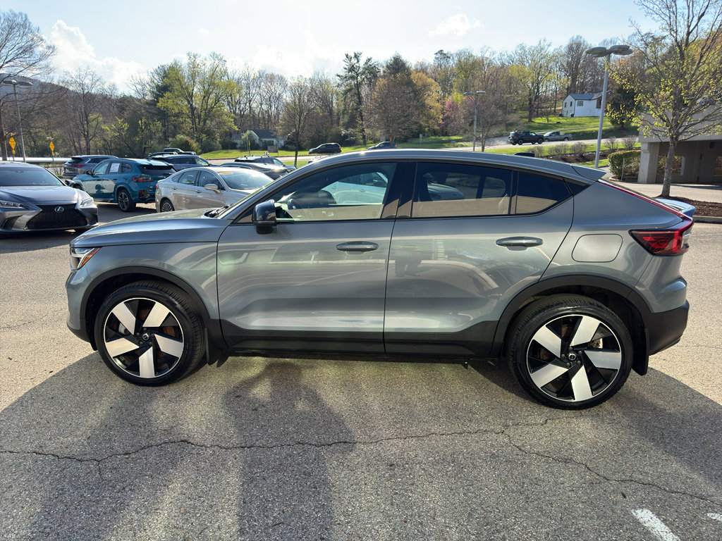 Used 2023 Volvo C40 P8 Recharge Ultimate w/ Protection Package Premier image 6