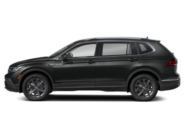 Certified 2023 Volkswagen Tiguan SE w/ Panoramic Sunroof Package AWD/4WD image 3
