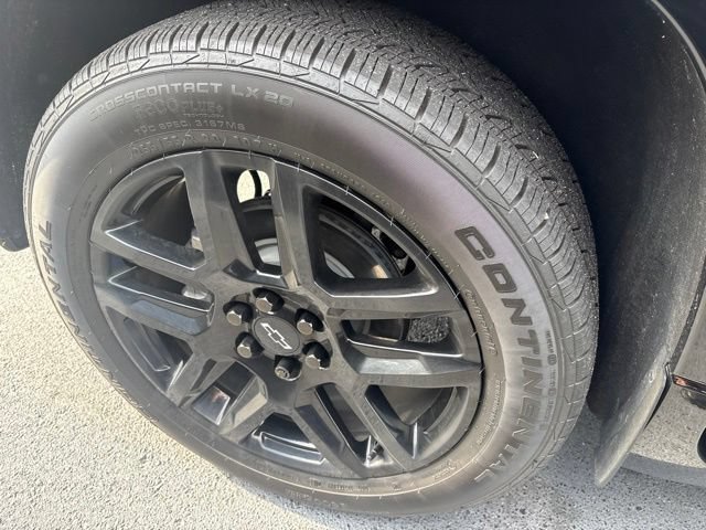 Used 2023 Chevrolet Traverse Premier FWD image 6