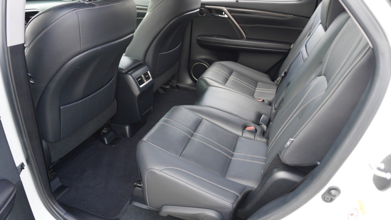 Used 2019 Lexus RX 350L Luxury w/ Accessory Package AWD/4WD image 32