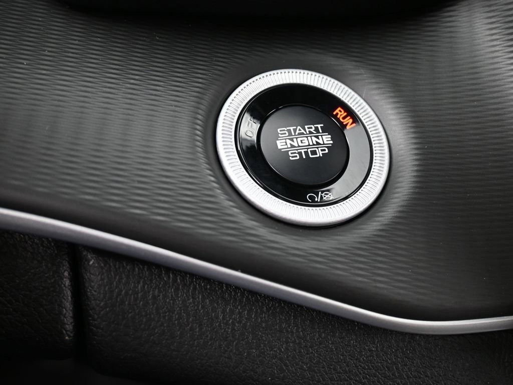 New 2025 Jeep Grand Cherokee Altitude image 23