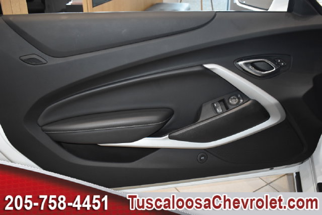 Certified 2021 Chevrolet Camaro LT RWD image 18