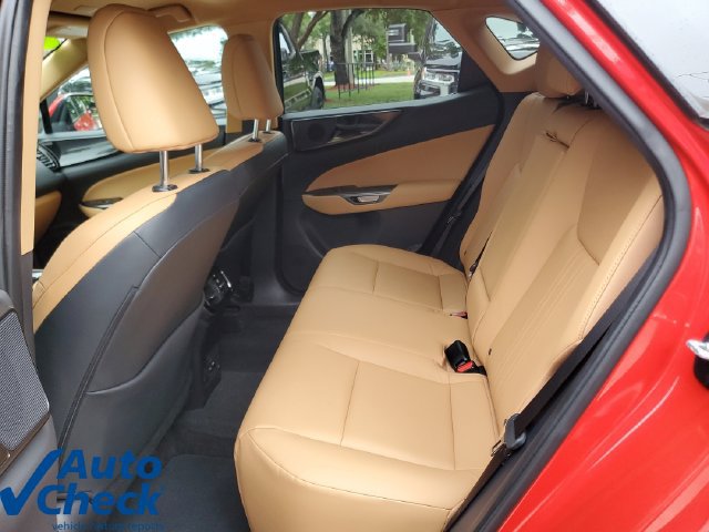 Used 2024 Lexus NX 250 FWD w/ Towing Package (2000 Lbs) image 12