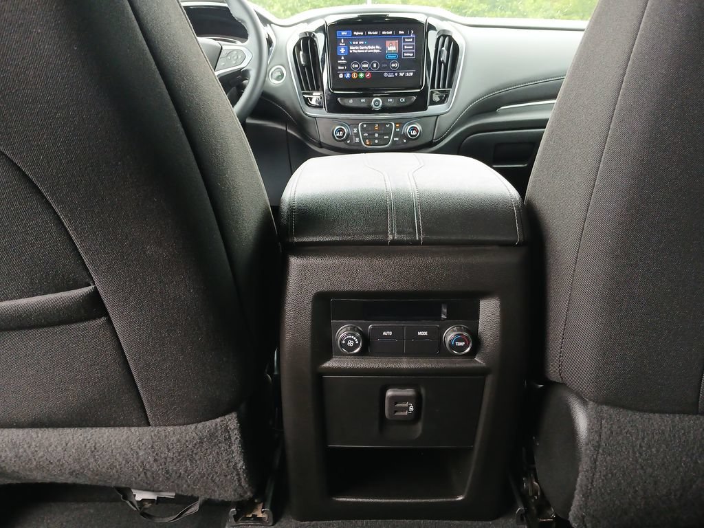 Certified 2023 Chevrolet Traverse LT FWD image 12