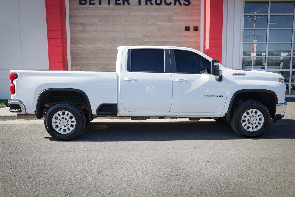 Used 2023 Chevrolet Silverado 2500 LT w/ Convenience Package image 2