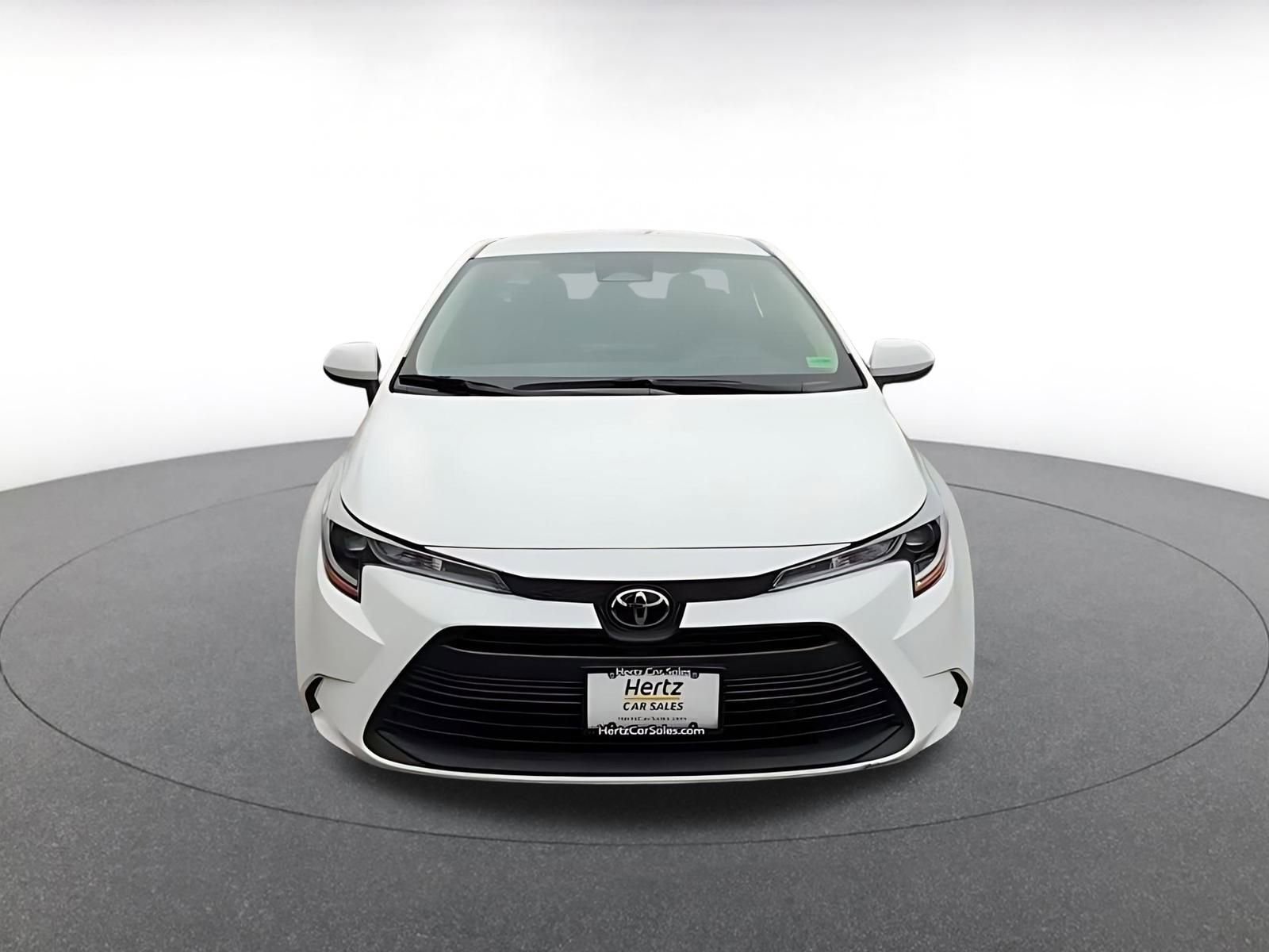 Used 2025 Toyota Corolla LE image 4