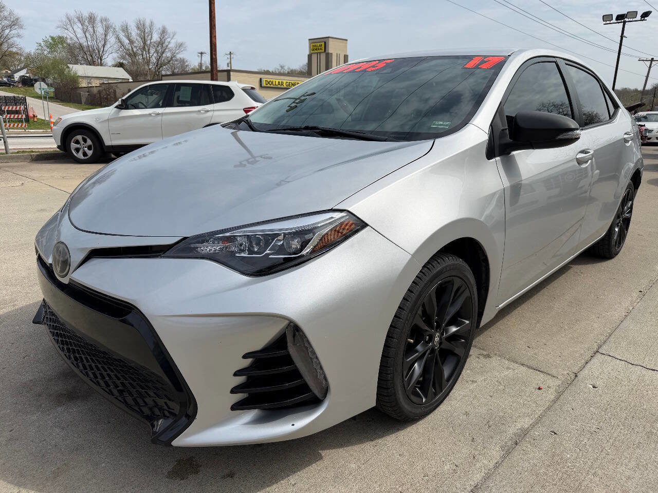 Used 2017 Toyota Corolla SE w/ Carpet Mat Package (TMS) image 3
