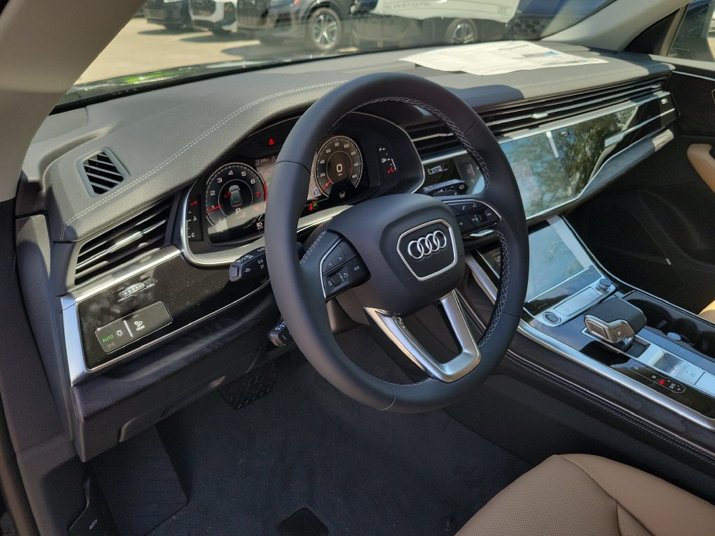 New 2027 Audi Q8 Premium Plus AWD/4WD image 7