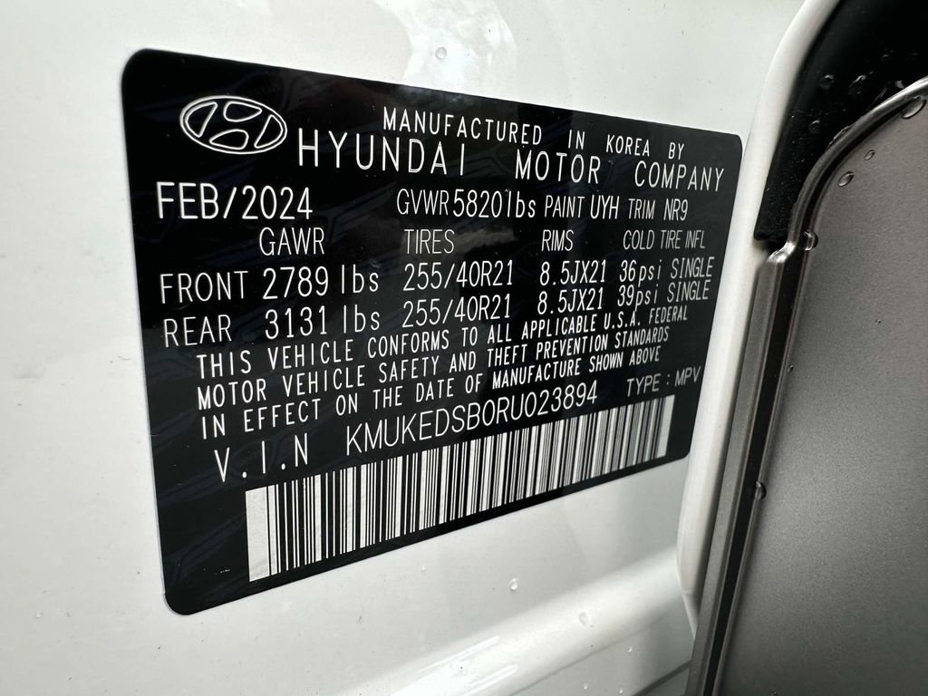 New 2024 Genesis GV60 Performance image 18