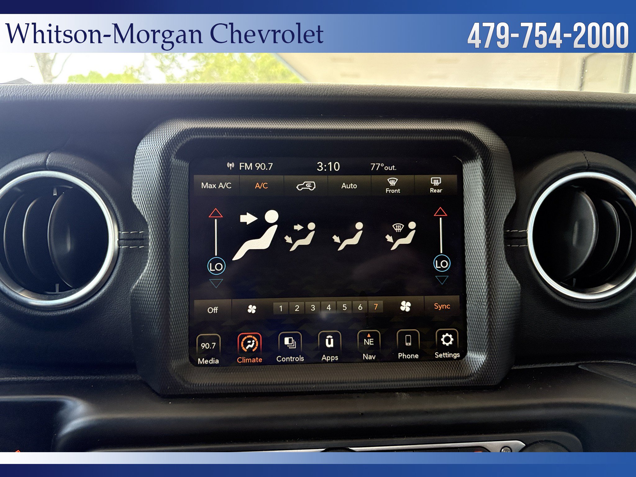 Used 2022 Jeep Wrangler Unlimited Sahara AWD/4WD image 35