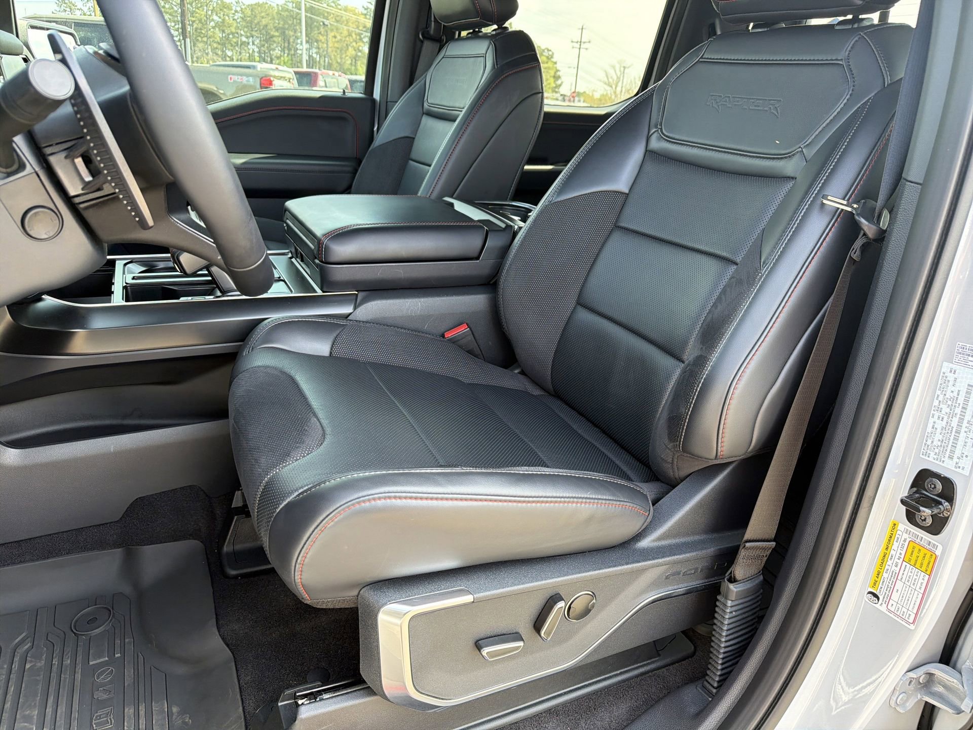 Certified 2025 Ford F150 Raptor image 24